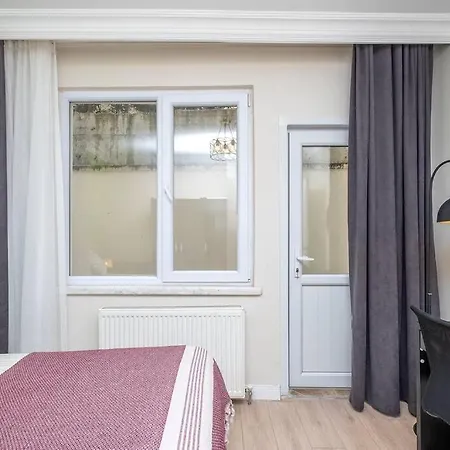 0052 - Cihangir Modernly Designed, Cozy New Flat. * Istanbul